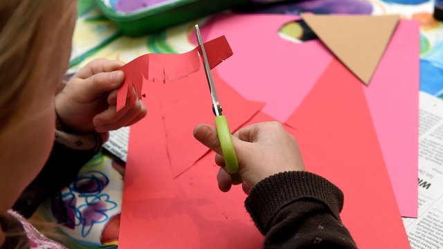 Mit verschiedensten Materialien wollen die Teilnehmerinnen arbeiten.