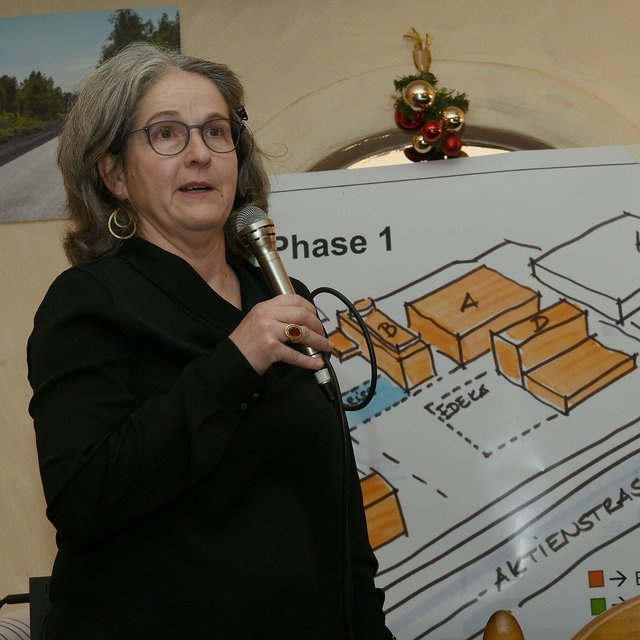 Restaurant Große-Segerath, Lohstr. 83Bürgerversammlung zwecks Vorstellung der Baupläne von Deichmann und Edeka (Aktienstr.)Angela Schlicht