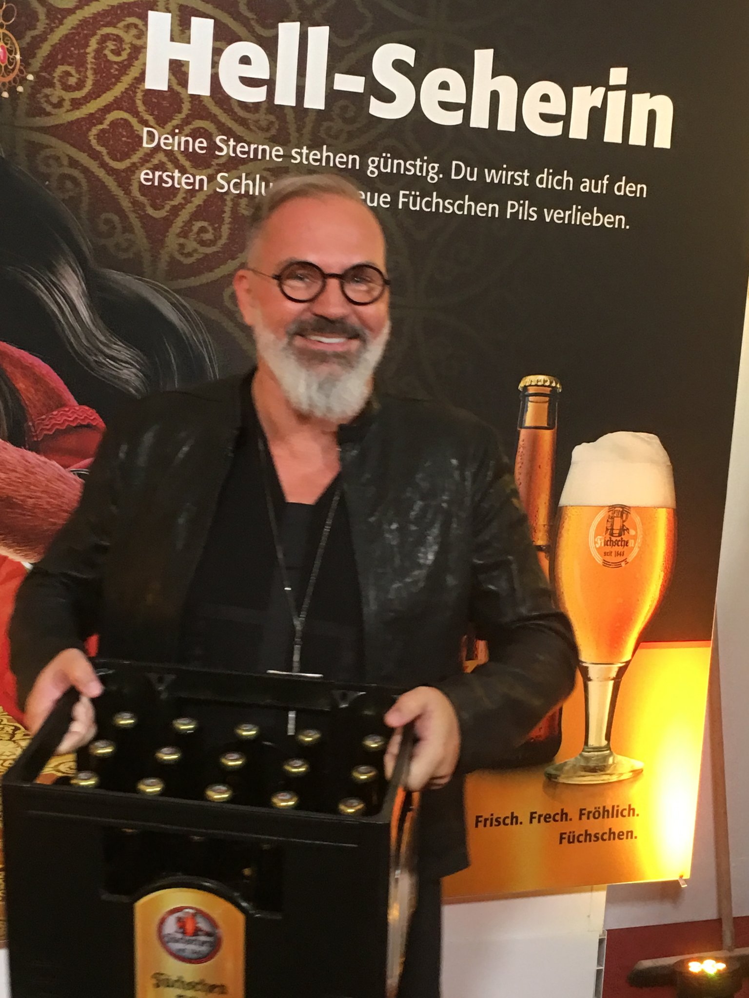Im Schutzenfestzelt Fliesst Jetzt Fuchschen Dusseldorf