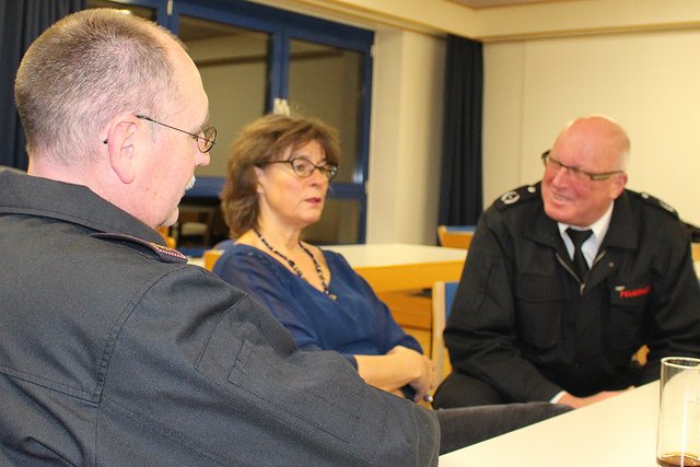 Stadtjugendwart Hermann Lüer, stellv. Bürgermeisterin Renate Nick und stellv. Wehrleiter  Michael Hartmann