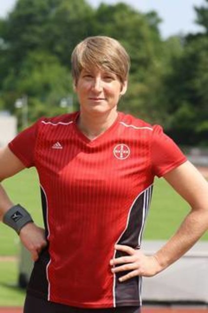 Franziska Liebhardt, Moderation der Veranstaltung „Behindertensportverein des Jahres“ war selber Leistungssportlerin. 2016 gewann sie u.a. Gold im Kugelstoßen bei den Paralympics 2016 in Brasilien.