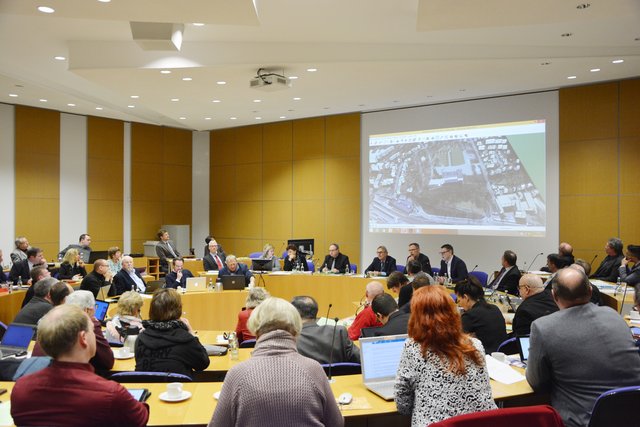 Baudezernent Mike Janke präsentierte den Ratsmitgliedern die Planungen der Verwaltung. Fotos: Schulte