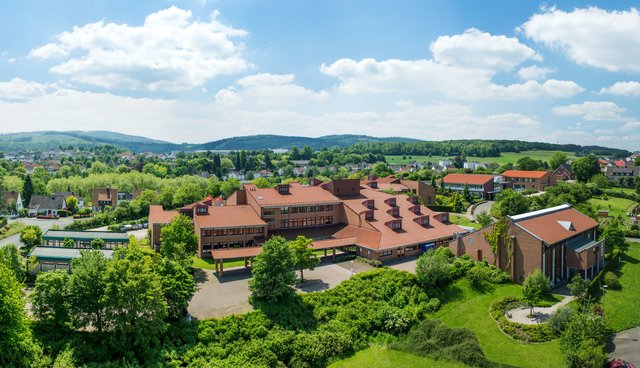 Unter dem Motto "50 Jahre Felsenmeerschule - mehr als Schule" hat die Hemeraner LWL-Förderschule jetzt ihr buntes und umfangreiches Jubiläumsprogramm vorgestellt.