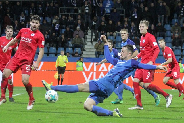 (C) Andreas Molatta , 29.01.2018 , Bochum ,
2.Bundeslige , 20.Spieltag , VfL Bochum 1848 - DSC Arminia Bielefeld ,
Patrick Fabian