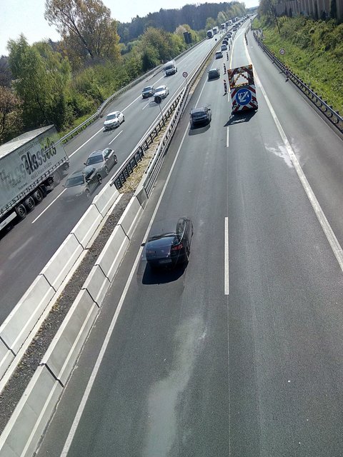 Seit März 2017 wurden auf der A31 in sechs Bauphasen 4,8 Kilometer Fahrbahn und ein Bauwerk saniert.