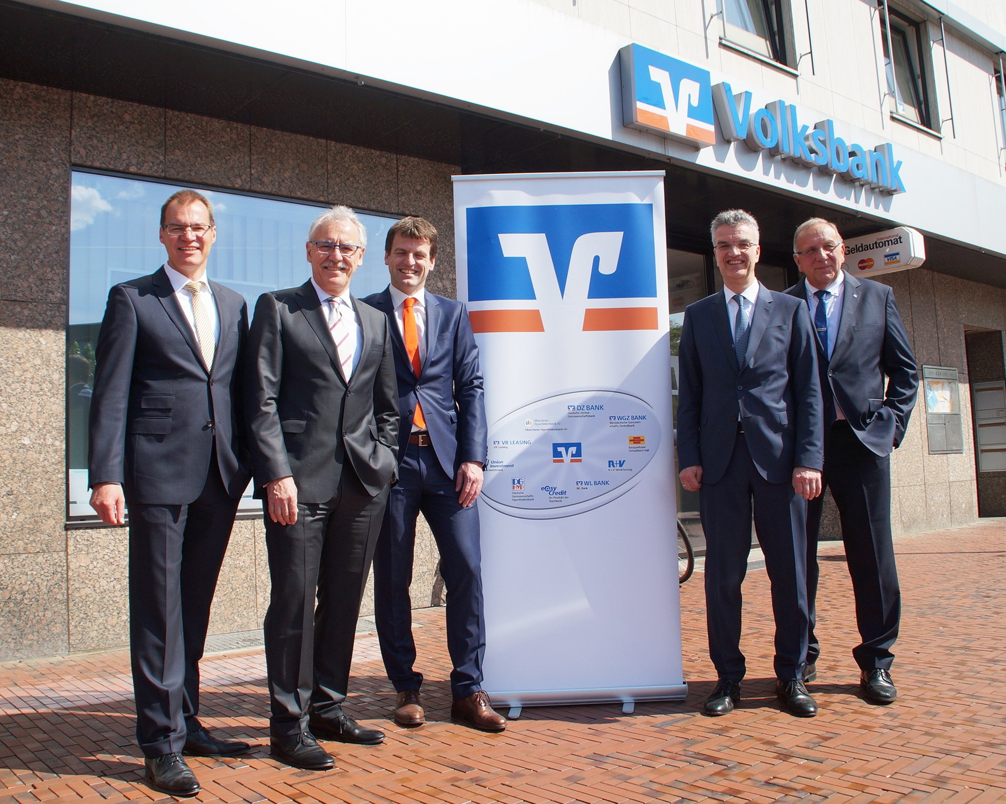 Volksbanken Dinslaken und Rhein-Lippe: Geplante Fusion stößt auf breite ...