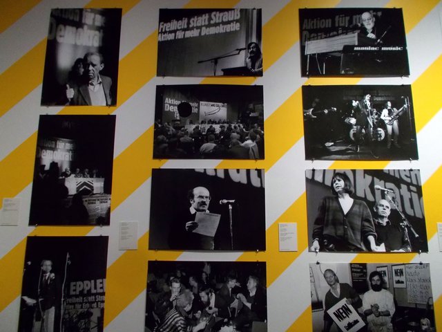 „Aktion für mehr Demokratie“ (1983), Fotos aus der Grugahalle Essen.