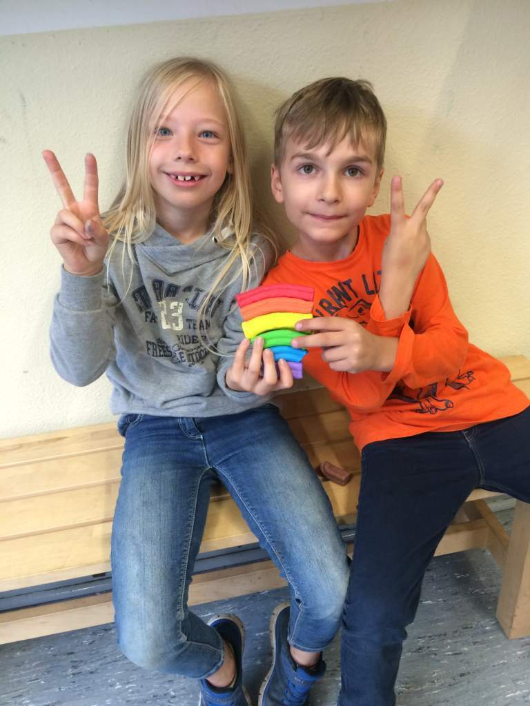 Kaan mit seiner besten Freundin.