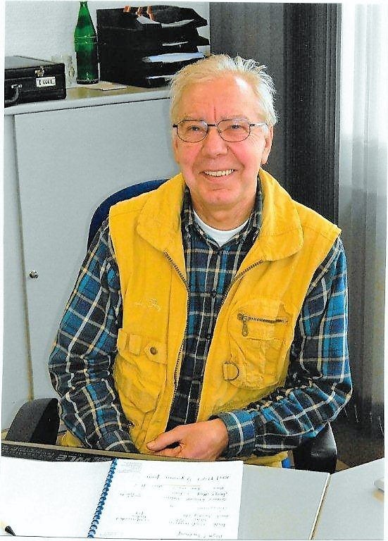 Klaus Templin hat beruflich stets mit Wasser zu tun gehabt. Nun hat er das Element auch in den Mittelpunkt seines neuesten Buches gestellt.
Foto: privat