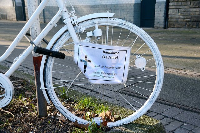 Ein Gohst-Bike wie dieses soll am Montag (19.2.) an der Stelle aufgestellt werden, wo der Radfahrer an der Bornstraße bei dem Unfall getötet wurde,