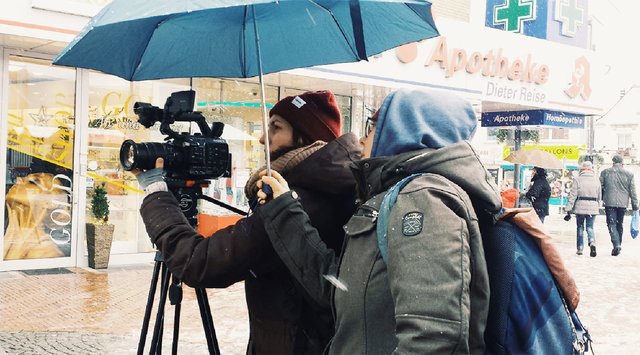 Sie drehten, vertonten und schnitten unter professioneller Anleitung den Film. "wir Mädchen können..." eben! Foto: privat