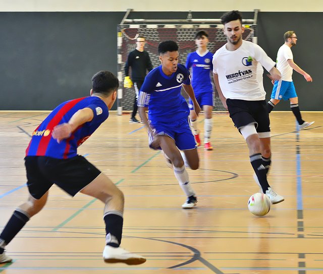 Zehn Mannschaften kämpften beim "Gladbecker Oberstufen-Fußballturnier" um Tore und Punkte.