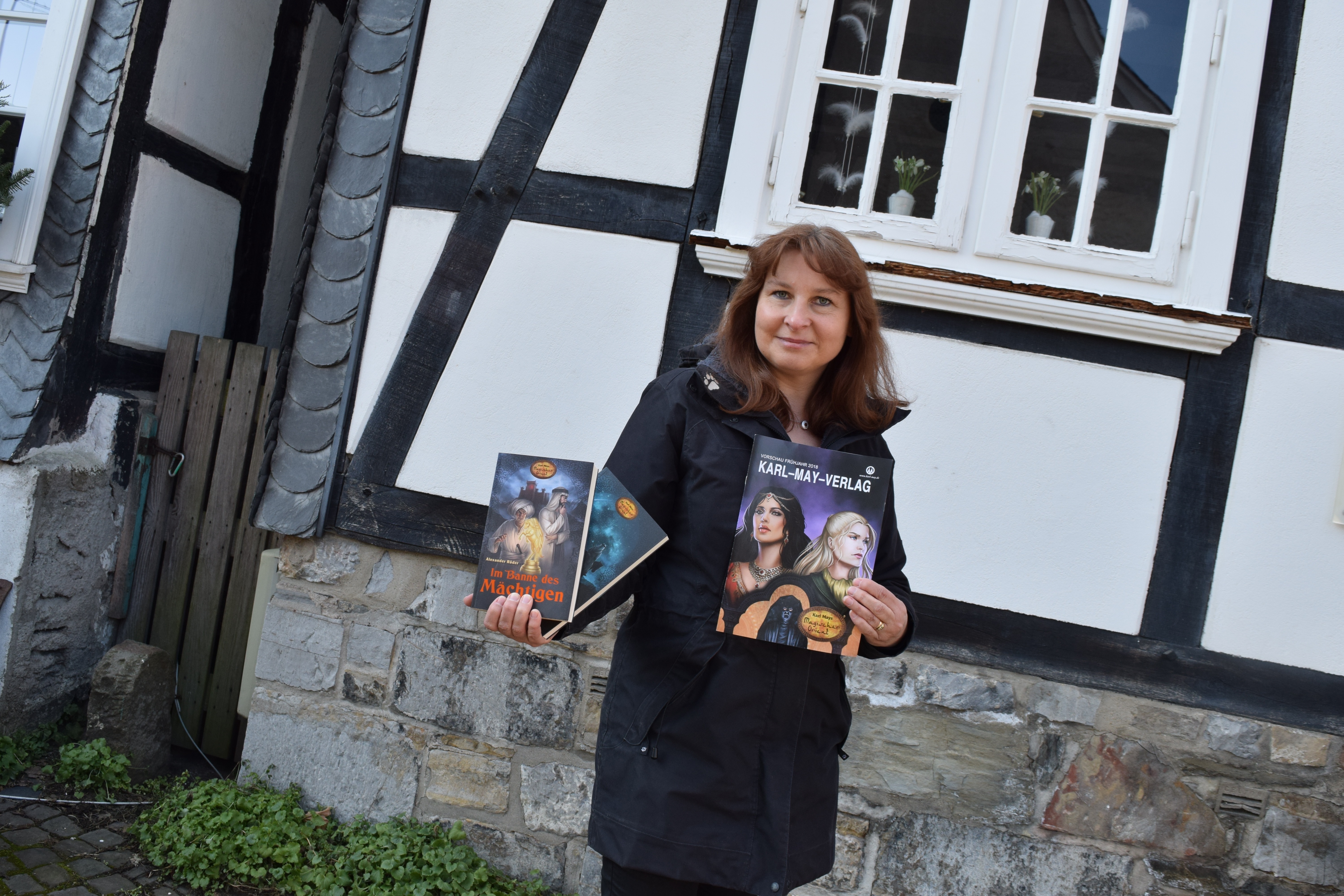 Die Autorin Jacqueline Montemurri-Jarnicki aus Neviges. Sie stellt auf der Leipziger Buchmesse den fünften Band der Fantasyreihe "Karl Mays magischer Orient" vor.