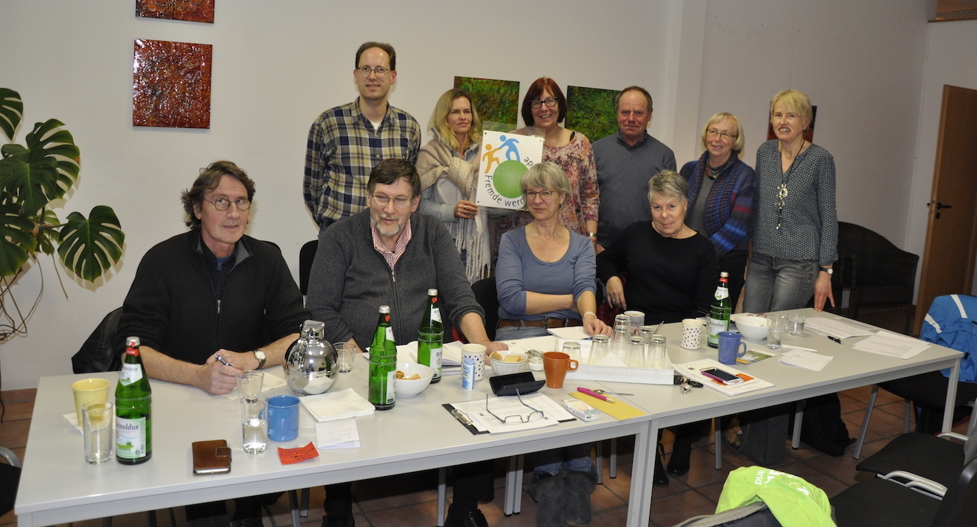 Alle zwei Wochen treffen sich die Mitglieder in der Koordinierungsstelle.
(Foto: Dirk Kleinwegen)