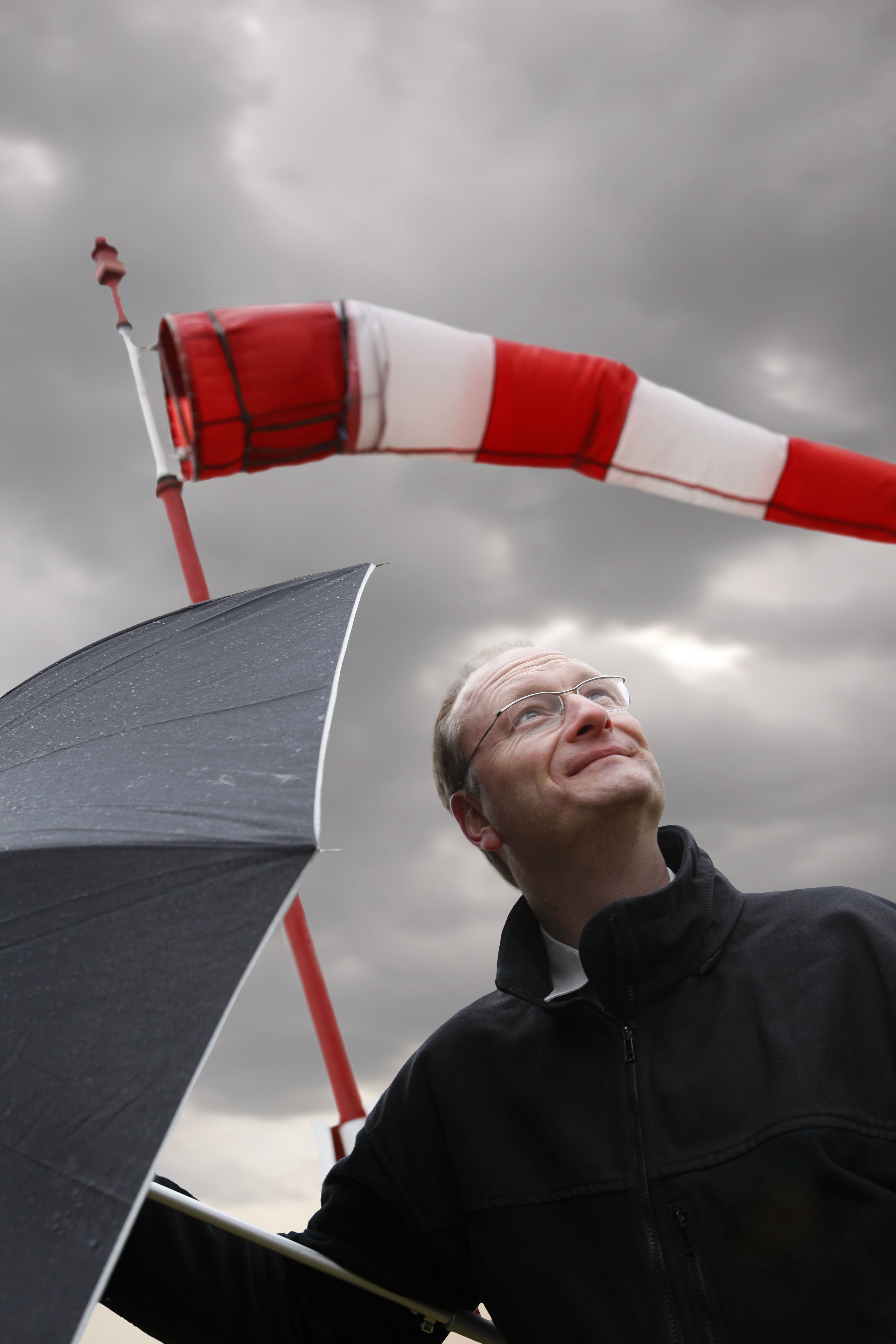 „Fernseh-Wetterfrosch“ Sven Plöger stimmt die Bürgerinnen und Bürger unserer Stadt am Montag in der Stadthalle auf die Konsequenzen aus dem Klimawandel ein.
Foto: Olaf Rayermann