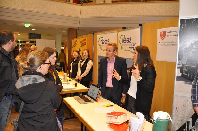 Auch die Stadt Rees ist immer auf der Suche nach passenden Auszubildenden.
(Foto: Dirk Kleinwegen)