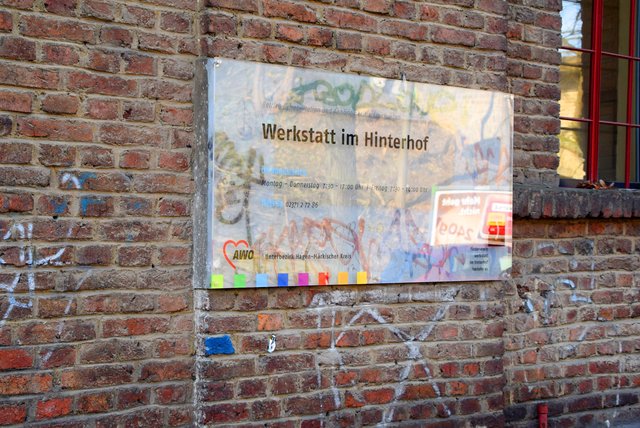 Die ebenfalls im Gebäude Obere Mühle 28 untergebrachte "Werkstatt im Hinterhof" ist von der Nutzungsuntersagung ausgenommen.