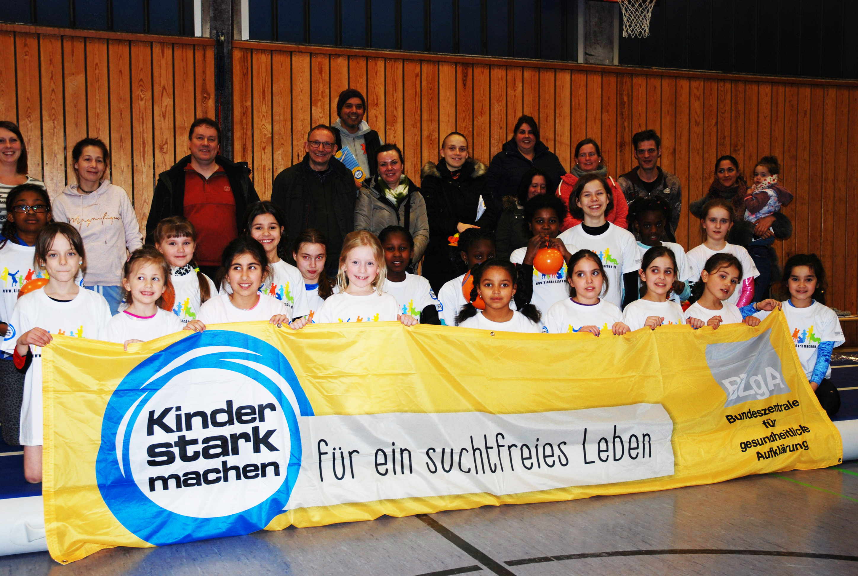 "Kinder stark machen" - Das ist das Motto der Suchtpräventionsmaßnahme der Bundeszentrale für gesundheitliche Aufklärung, an der auch der Turnerbund Essen-Altendorf teilgenommen hat.