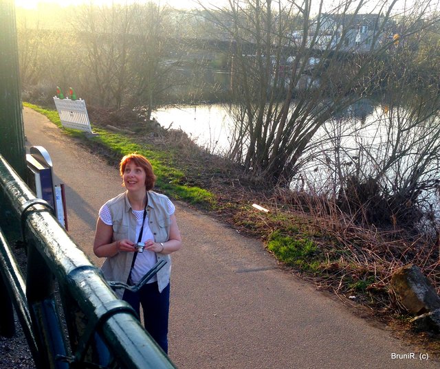 Fröhlich mit der Kamera unterwegs... die ANA