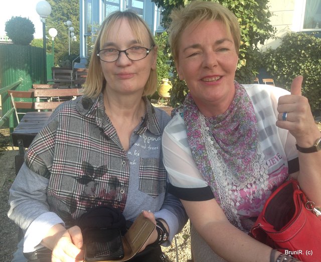 Sabine mit ihrer Schwägerin und Freundin!