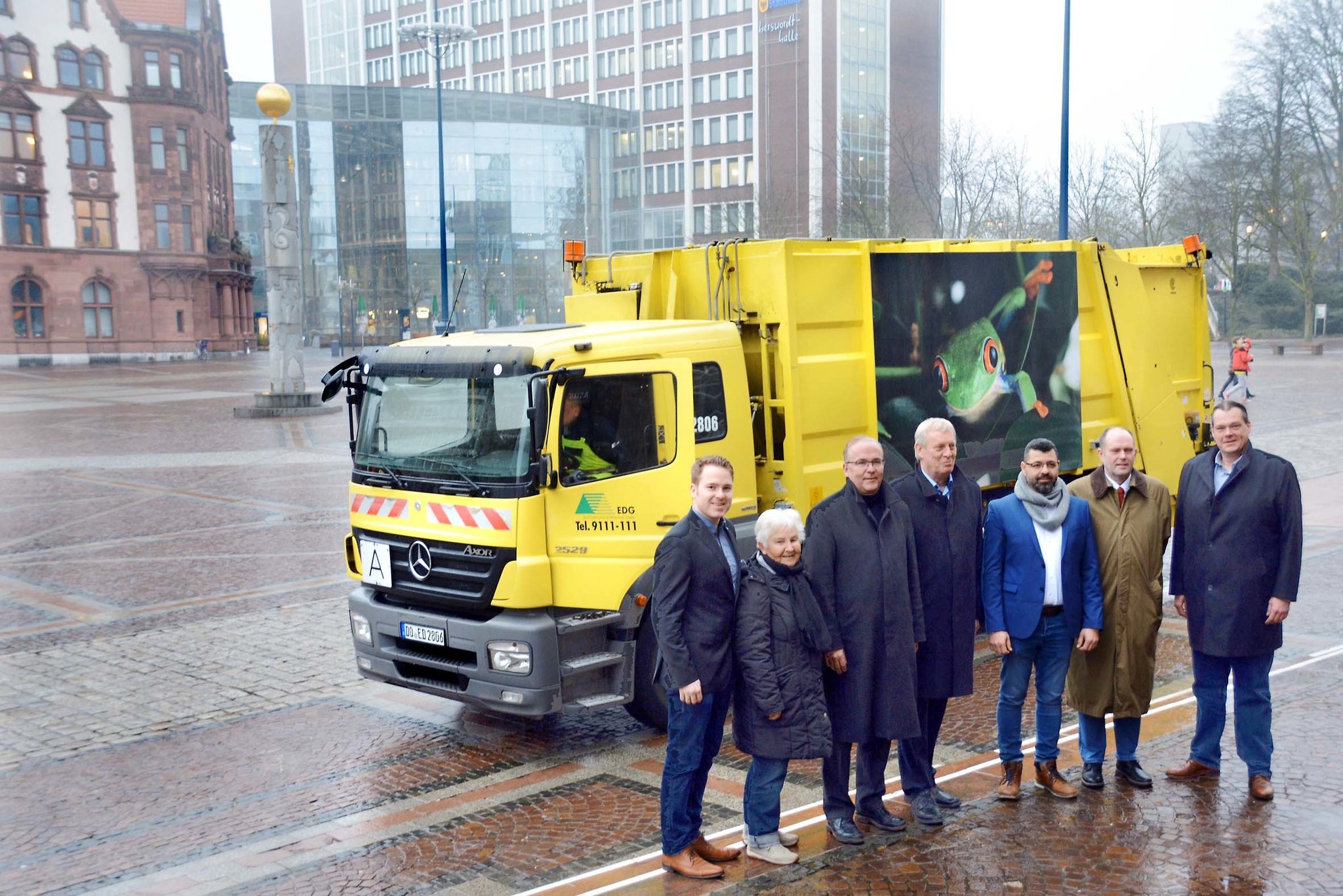 EDG übergibt Fahrzeug an die Stadt Dura - Dortmund-City