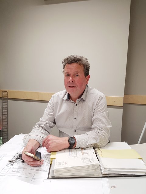 Thomas Menden sorgt als Bauleiter für den reibungslosen Ablauf des Umbaus.