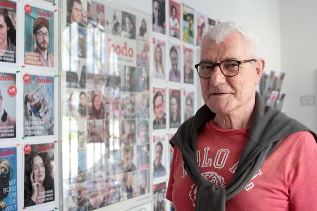 "Ich vertrete ,bodo'", sagt Ulrich Kloda. Der ehrenamtliche Mitarbeiter des Vereins schließt vor der Stadtführung die Räumlichkeiten des Vereins an der Stühmeyerstraße auf, begleitet jede Führung, gibt ergänzende Auskünfte und bildet die Nachhut, damit niemand aus der Gruppe verloren geht.