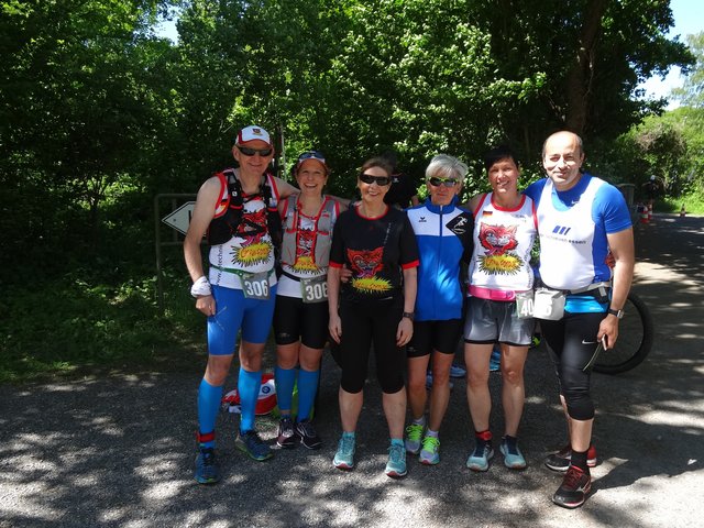 Gut gelaunte Krayer beim wechseln am Baldeneysee.