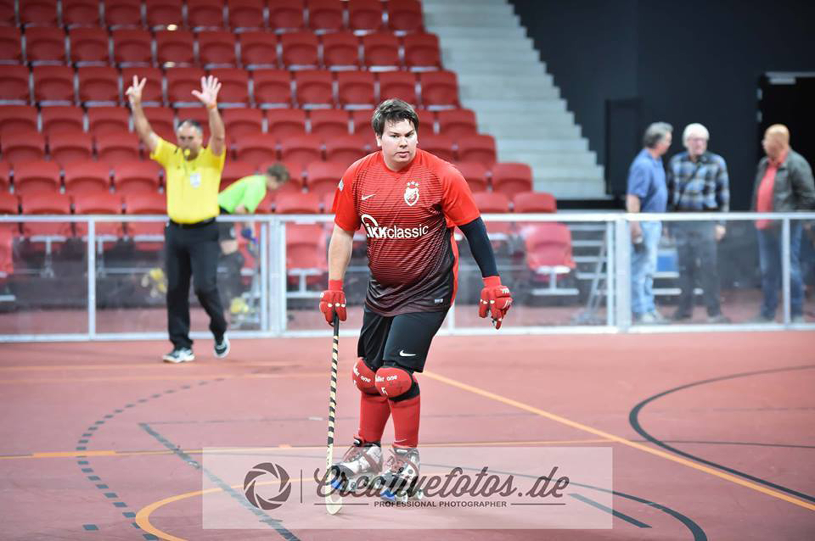 Christopher Nusch wird ab der kommenden Saison der neue Cheftrainer der RESG. Er übt das Amt als Spielertrainer aus und wird auch weiterhin dem Team zur Verfügung stehen.