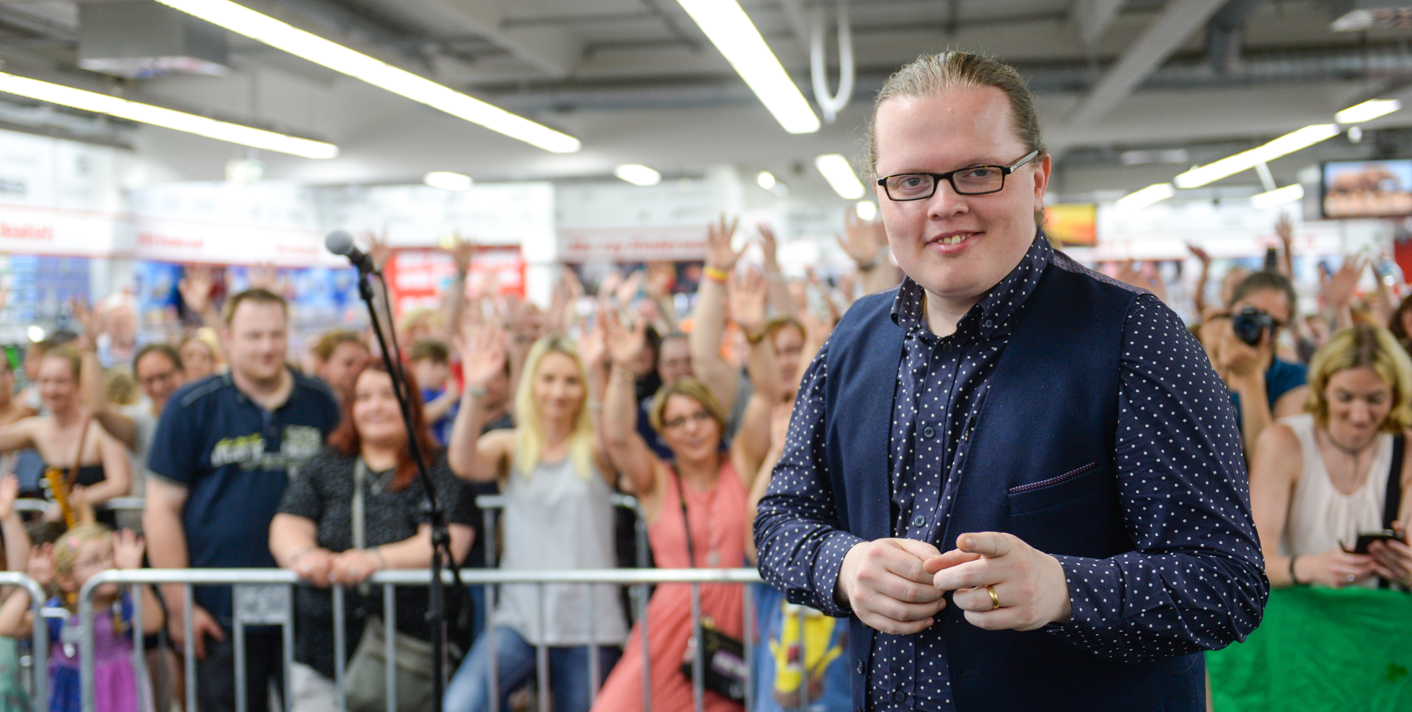 Angelo Kelly im Media Markt Mülheim PR-Foto Köhring/TR
