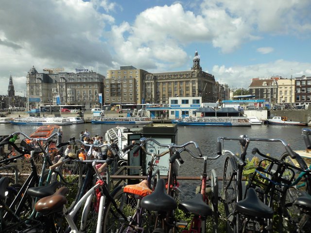 Amsterdam:,, alles fährt Rad"