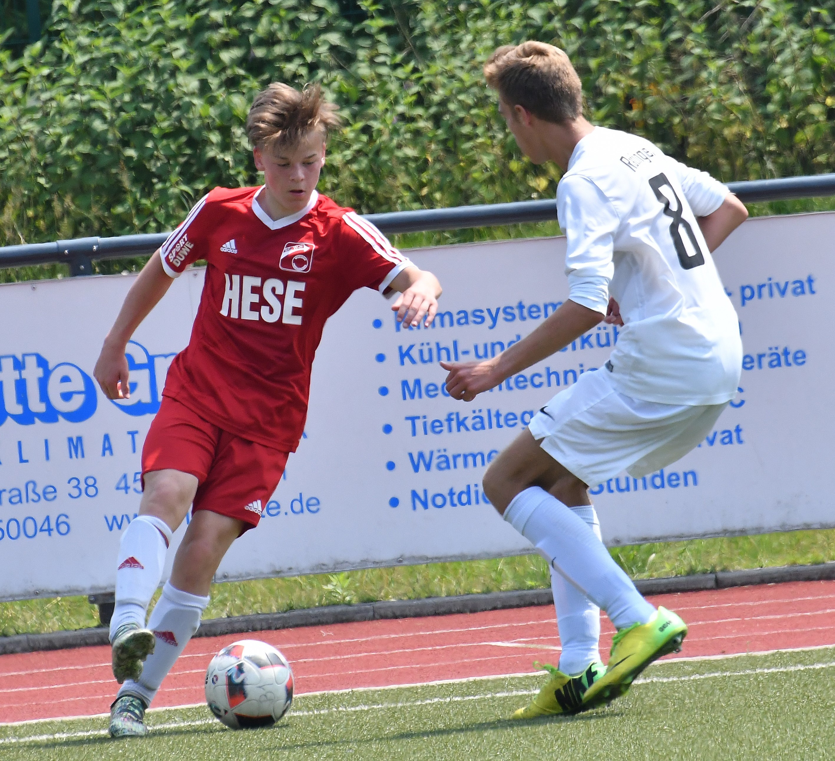 Deutlich unterlagen die B-Junioren gegen Ratingen. Foto: Bangert