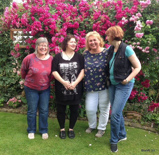 Aufstellung zum Gruppenbild... zur Erinnerung!