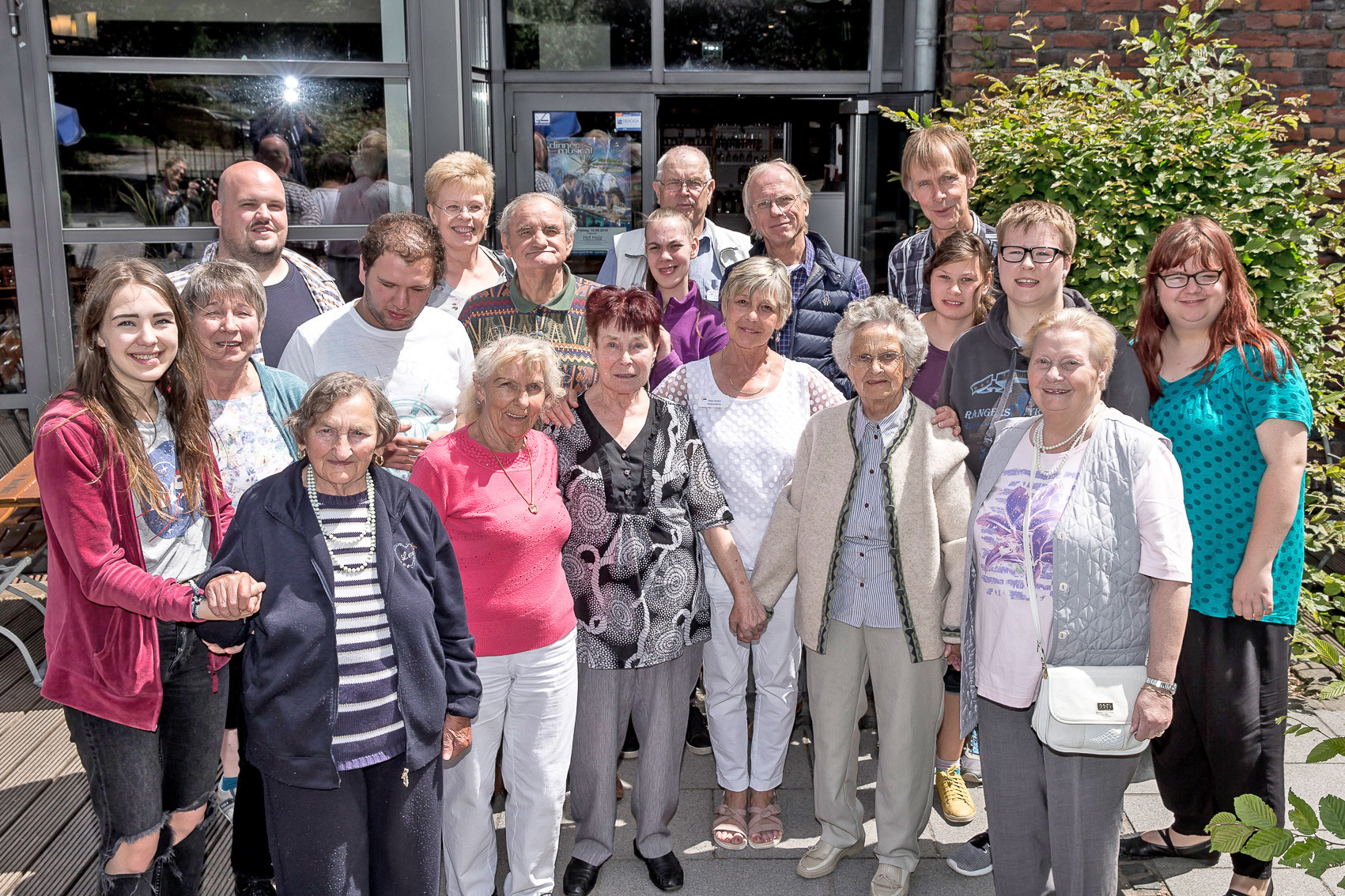 Der erste runde Geburtstag wurde von den alten und junge Akteuren gemeinsam gefeiert und bei einem leckeren Essen begangen. Foto: Gerd Kaemper