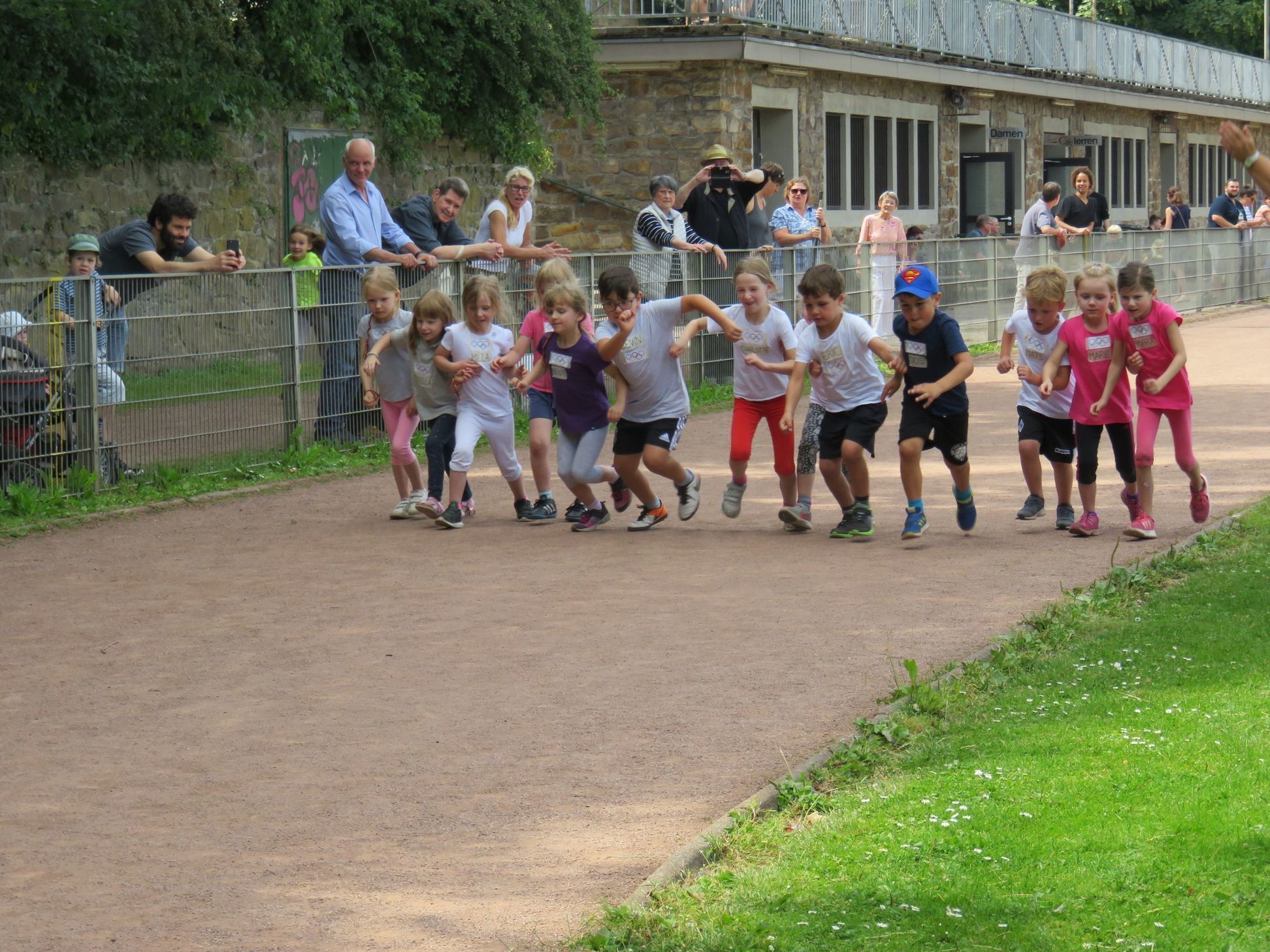 Foto (Andrea Steinbach): Start zum abschließenden „Marathonlauf“
