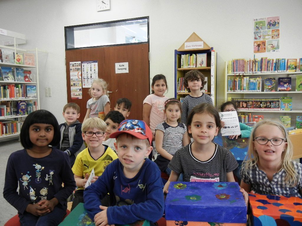 Die Kinder der Kita Nordlicht waren beim Basteln der Überraschungskisten kreativ und hilfreich.