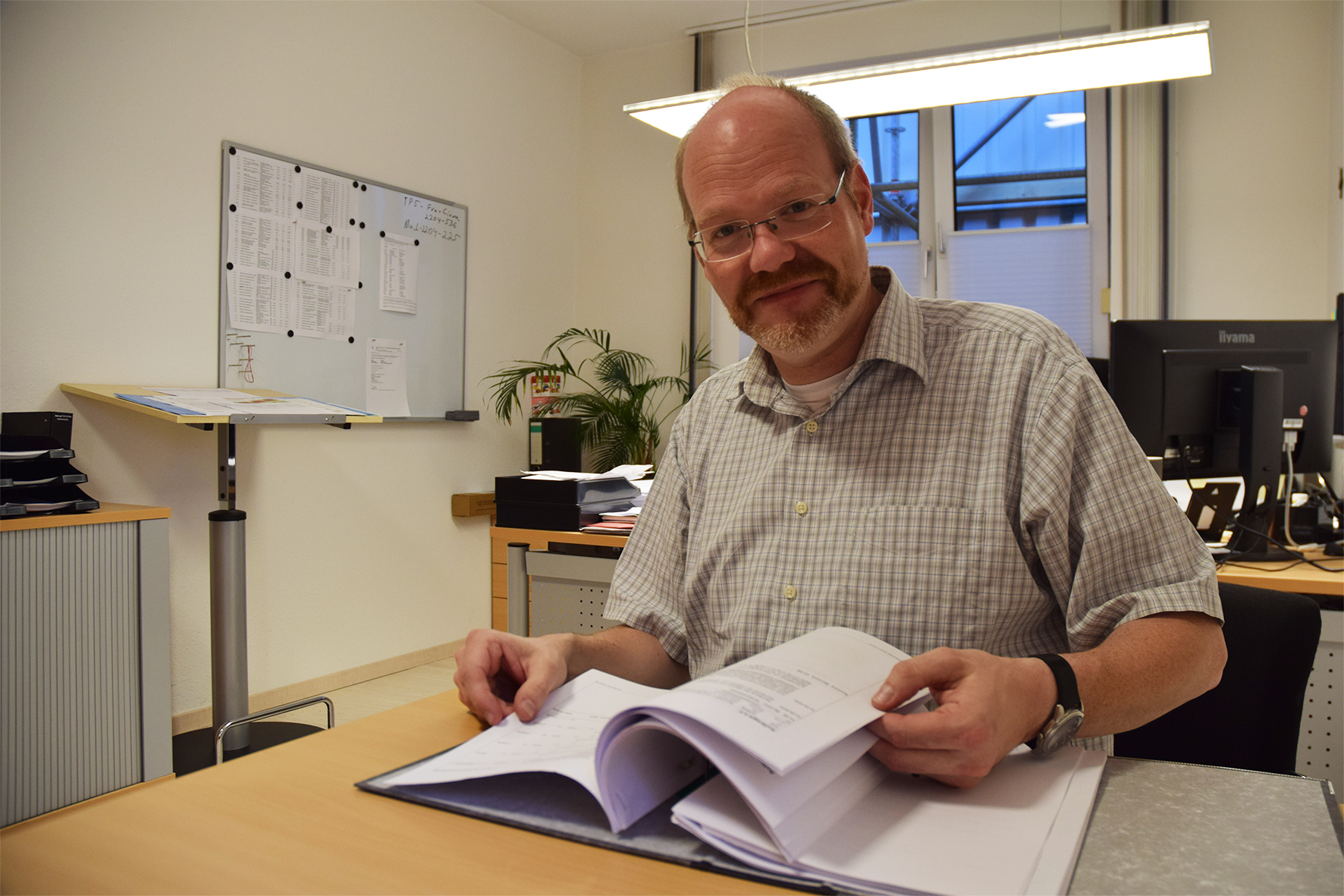 Andreas Dietrich, Verwaltungsleiter der Katholischen Pfarrei St. Dionysius. Er hat sich intensiv mit den anstehenden Sanierungsarbeiten beschäftigt.