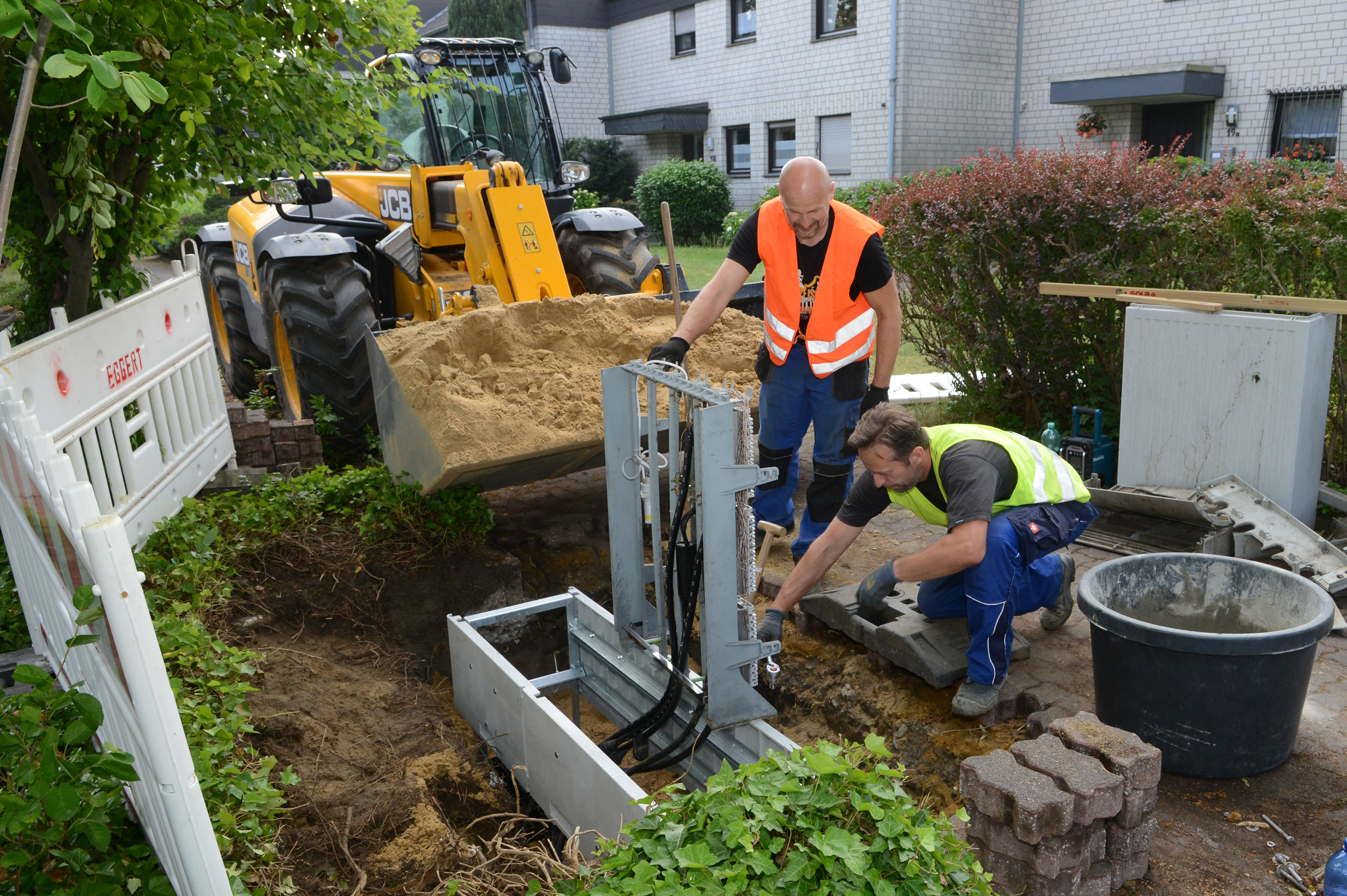 Der Glasfaser-Ausbau der Telekom im Vorwahlbereich 02369 in den Ortsteilen Lembeck und Wulfen läuft auf Hochtouren.