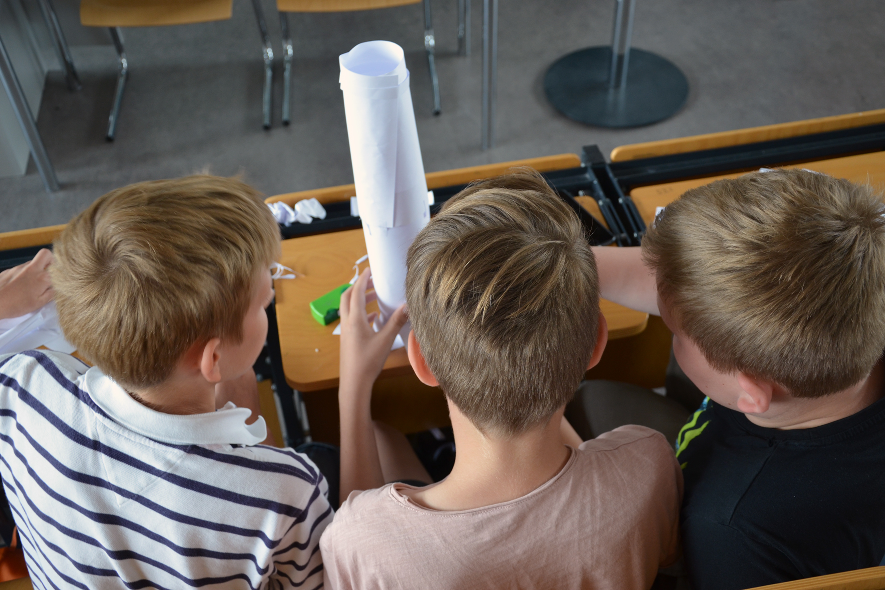 Beim Finale von „Physik Aktiv“ im Audimax der Fachhochschule Südwestfalen in Hagen wurde getüftelt und gebastelt, was das Zeug hält.