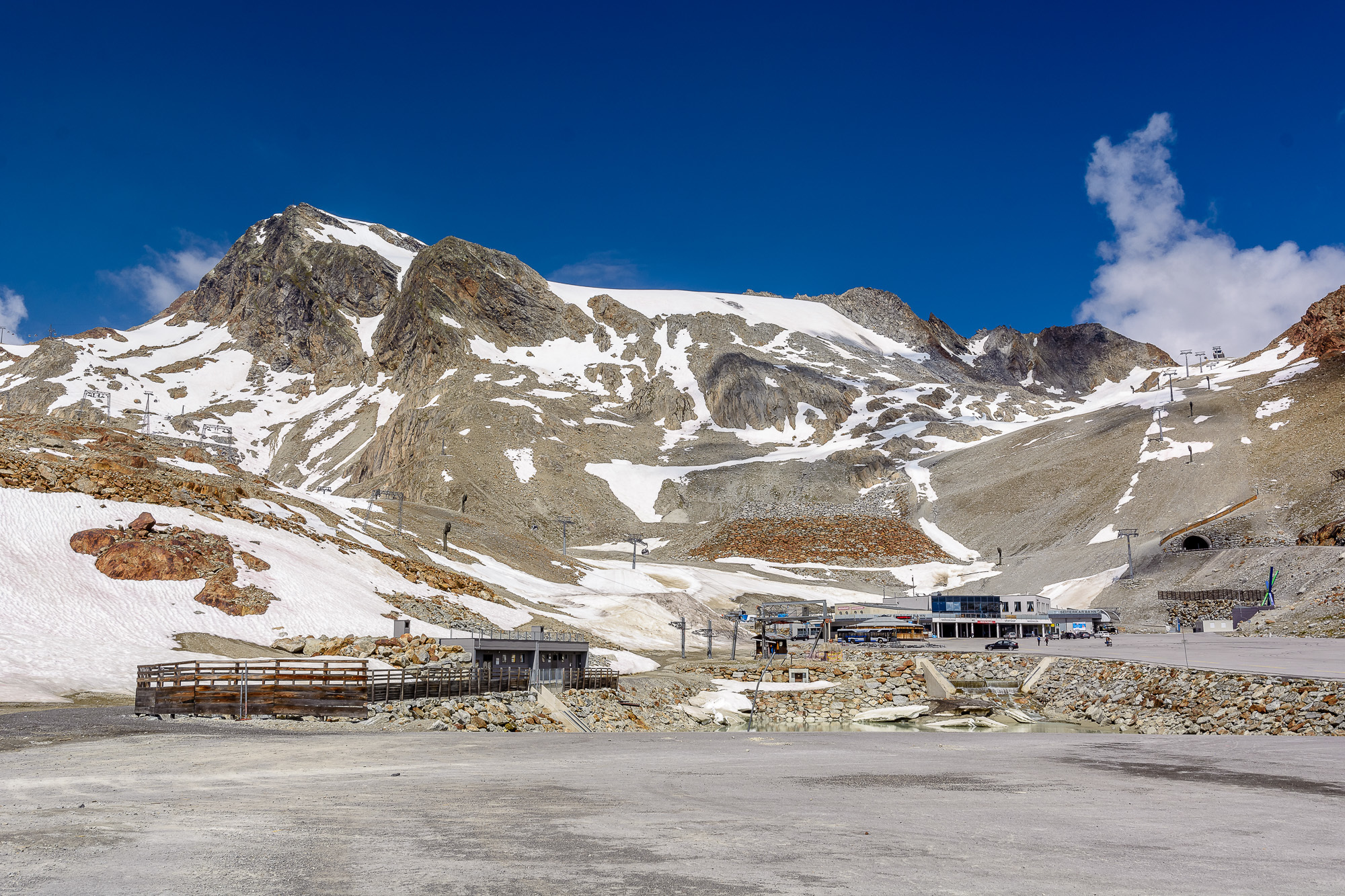 Hier bei der Talstation am Tiefenbachgleetscher auf 2800 Meter Höhe beginnt der Panoramahöhenweg nach Vent