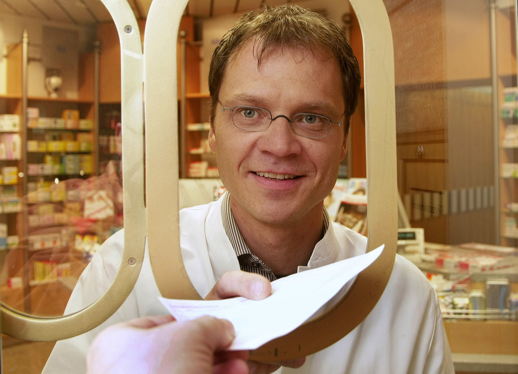 Der Nacht- und Notdienst in Nordrhein wird rege genutzt. Auch an den Weihnachtsfeiertagen und zum Jahreswechsel sind die Apotheken rund um die Uhr dienstbereit und für Notfälle gerüstet.
Foto: Alois Müller/Abdruck honorarfrei