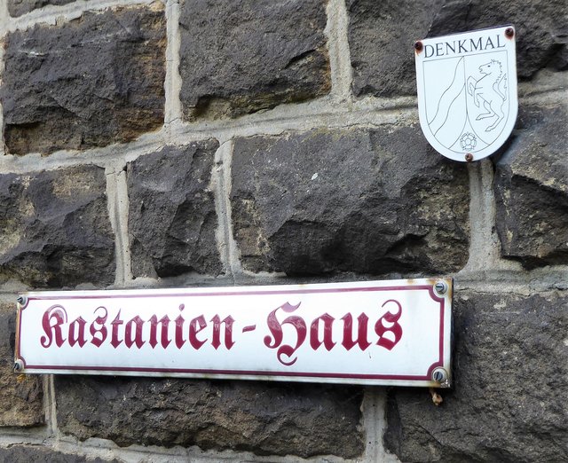 Das Kastanienhaus wurde zum ersten Wohngebäude des Hofes - ein ehemaliger Kuhstall