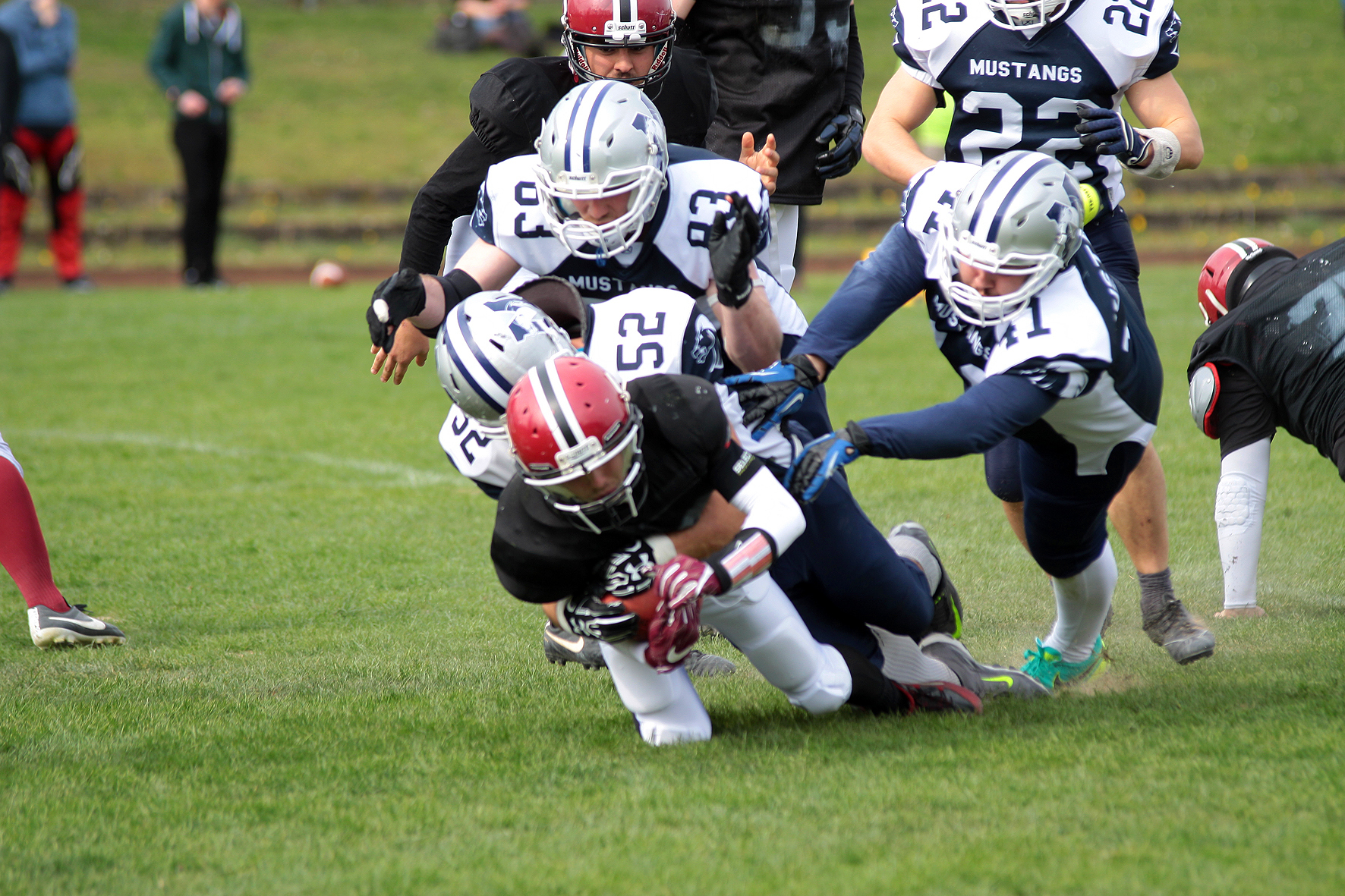 Schnuppertag „American Football“: „Sauerland Mustangs“ laden ein.