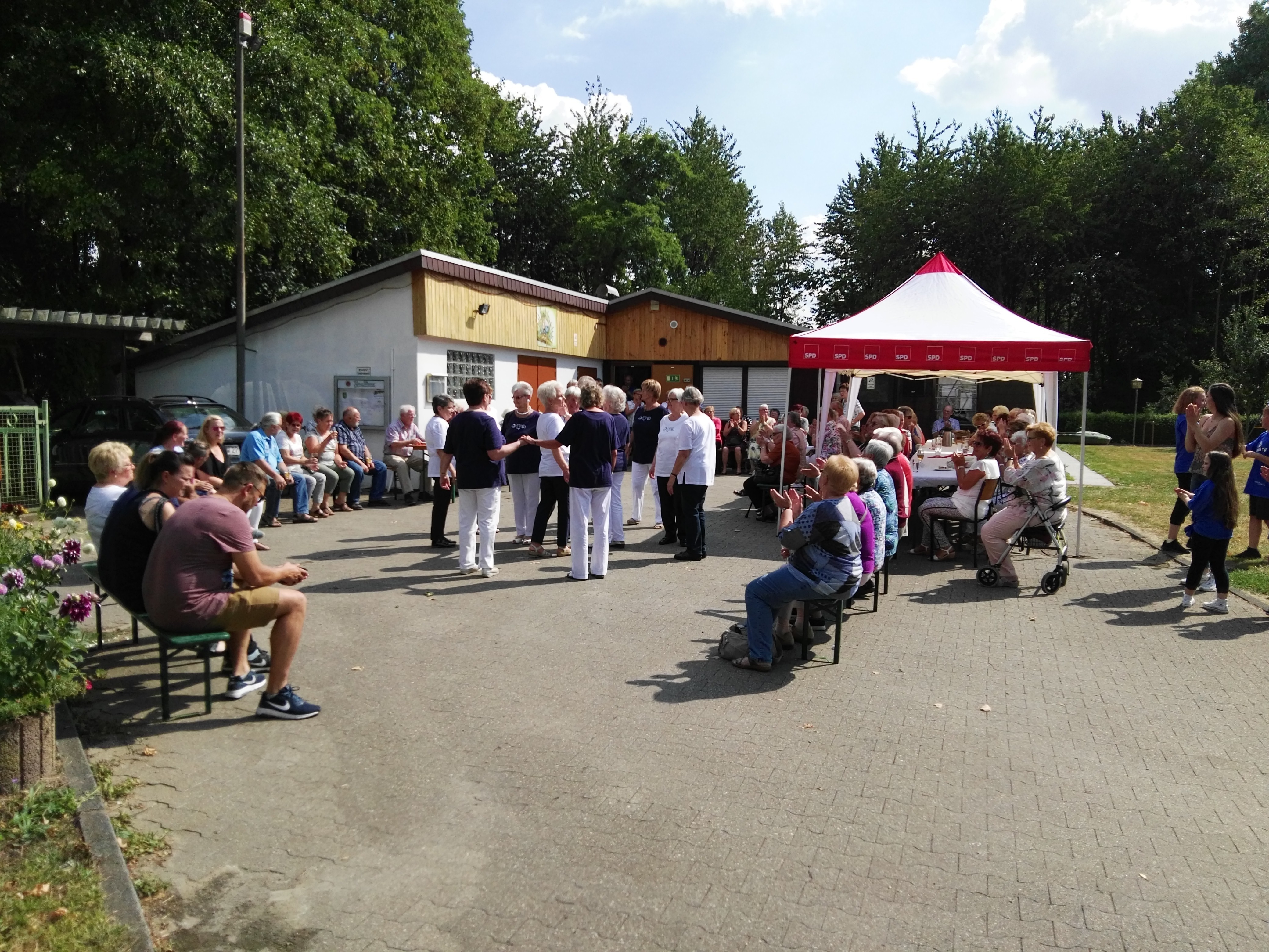 Seniorentanzgruppe "Grünstrasse"