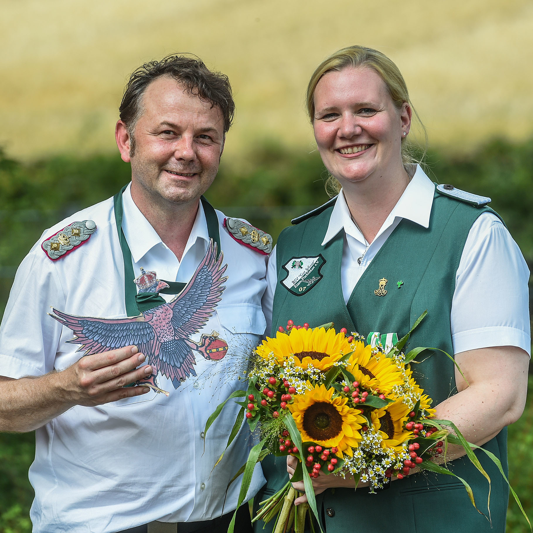 Nach dem Königsschießen im Festzelt Theodor-Fliedner-Schule hat der BSV "Gut Schuss" ein Kaiserpaar: Kaiser Thorsten I. (Gerigk) und Kaiserin Michaela I.(Wittpoth).