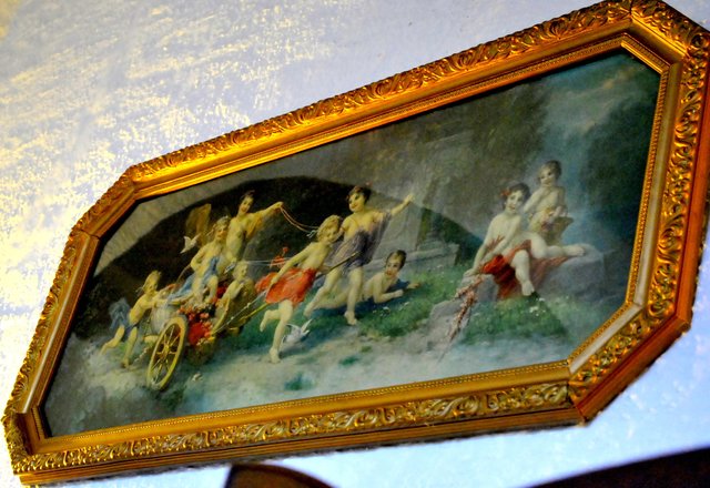 Dieser Art Bilder sind auch bekannt... das hier hang über den Ein- und Ausgang!