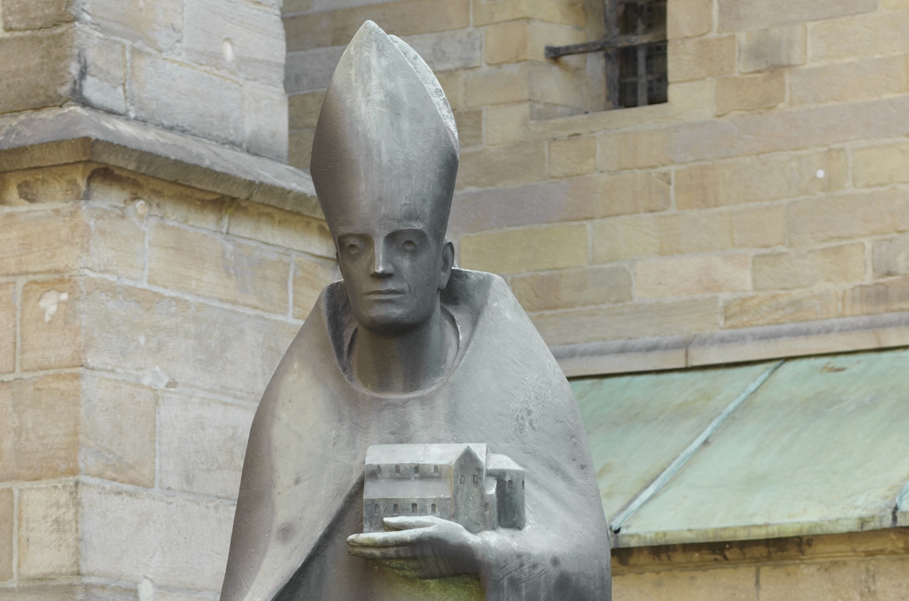 Im Zentrum der 60-minütigen Veranstaltung steht der heilige Altfrid, Stiftsgründer und erster Bauherr der heutigen Domkirche.