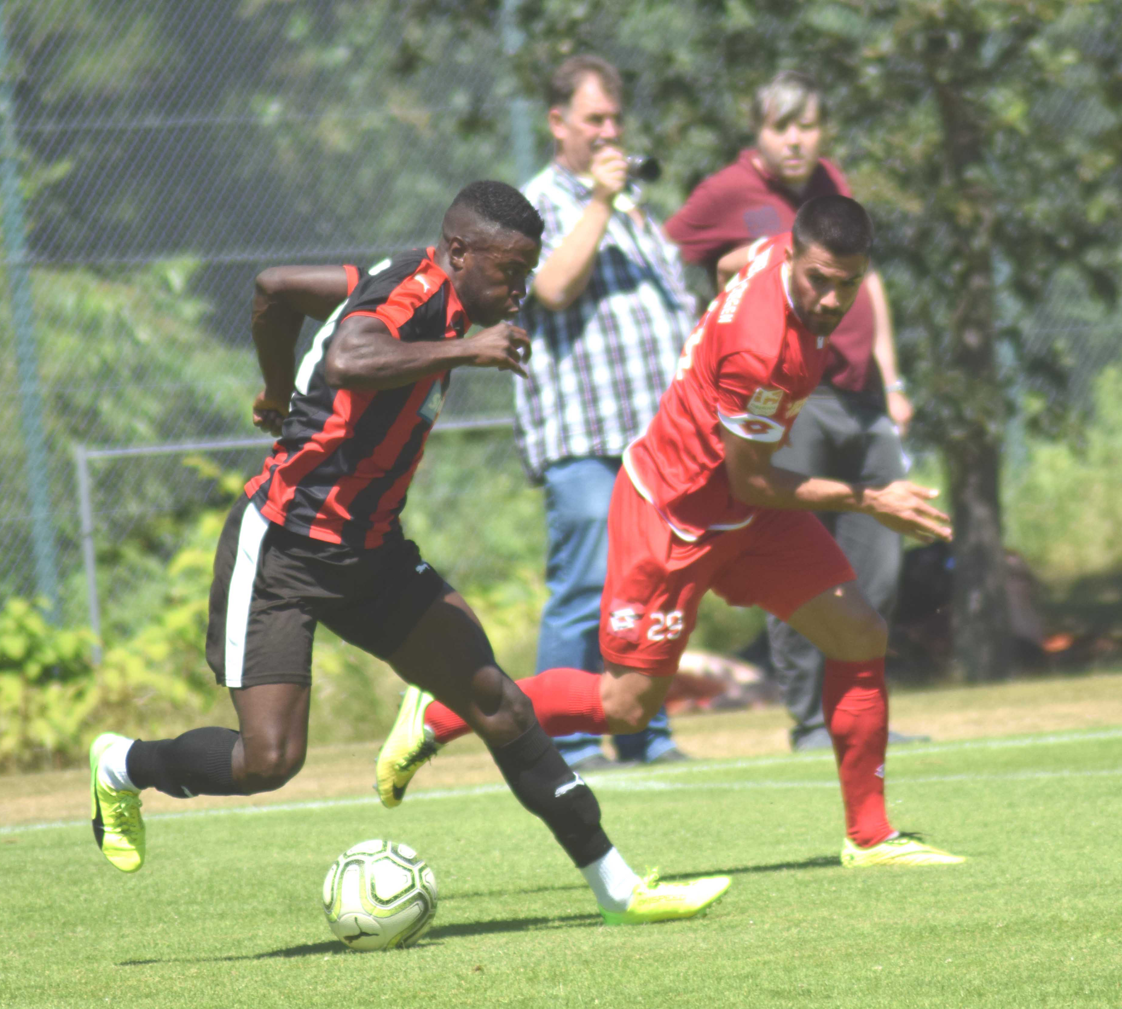 Fabio Dias (links) traf zum 2:0-Endstand. Foto: Peter Mohr