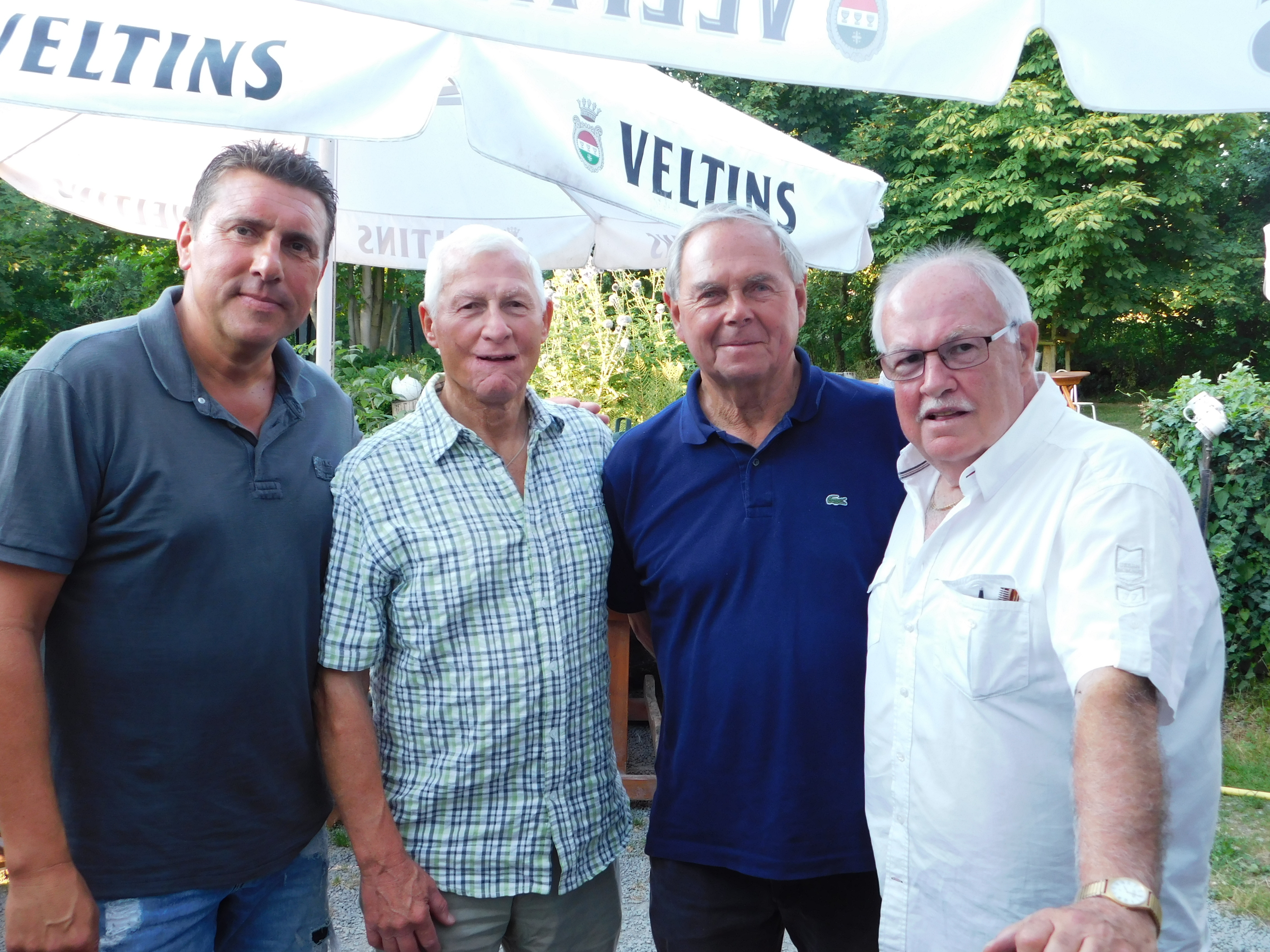 Heinz Werner Hoffmann (r.) mit den Meistertrainern Günther Jochheim, Mirco Mattheis und Siegfried Pelz.