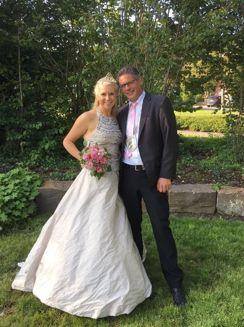 Werden noch einmal zwei tolle Tage feiern und am Schützenfest-Montag ihren Nachfolgern gratulieren: Stefan Kemper und Marie-Christin Korte. Foto: Schützen